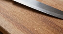 hard cutting boards cause microchips