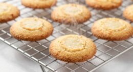cooling racks prevent sogginess